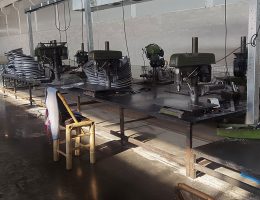 golau stryd dan arweiniad yn wag